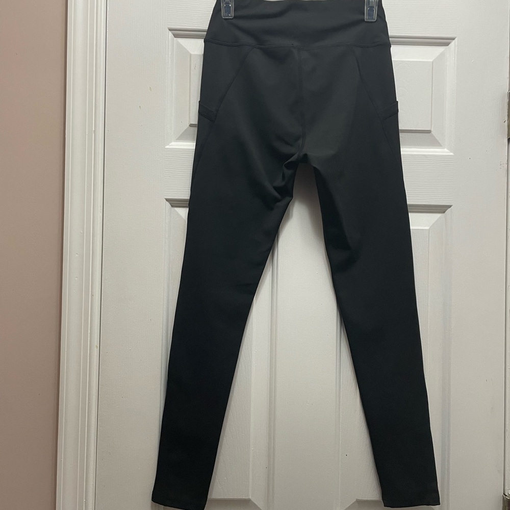 Black High-Waisted sports Leggings - Picture 2 of 3